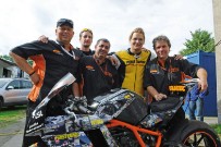 Foliatec.com: hat sich mit der ‚Tapezierung‘ eines Renn-Bikes der britischer Zeitschrift ‚Fastbike‘ für die professionelle Folierung von ATVs und Quads fit gemacht