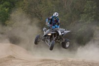 Yamaha Präsentation YFZ 450: steht mit ihren vier Rädern fest in der Luft