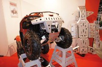 Storm: Bumper und Skid-Plates aus 4 mm dickem, eloxiertem Aluminium