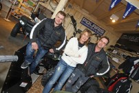 Quadconnection-Team im neuen Ladenlokal in Schwangau:<br />
Dominik, Birgit & Clemens Köpf