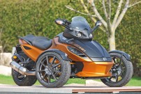 Frank Wunderle: Can-Am Spyder Roadster mit 17-Zöllern und 195/40er Niederquerschnitt-Reifen
