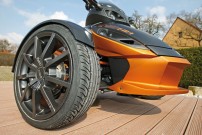 Frank Wunderle: 17-Zöller mit 195/40er Niederquerschnitt-Reifen für Can-Am Spyder Roadster