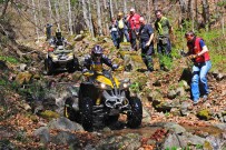 Jag den Wolf 2012: Der dritte Tag war 58 km und für den schnellten Fahrer 4 Stunden lang. Ein Schnitt von 16 km/h beweist, dass Jag den Wolf in der Kategorie ‚Extreme‘ nur über Stock und Stein führt – und das so richtig