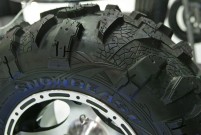 EICMA 2013, Maxxis Tires: Snow Beast MW99 in den Dimensionen 25x9 R12 und 25x10 R12 EICMA 2013, Maxxis Tires: Snow Beast MW99 in den Dimensionen 25x9 R12 und 25x10 R12