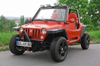 Es werde Licht: Mit vier Hella-Scheinwerfern auf einer Lightbar bietet Quadix zusätzliches Licht für den Buggy 800