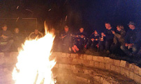 Polaris & Friends Treffen 2014 vom 16. bis 18. Mai, Lagerfeuer am Samstagabend: Tolle Stimmung unter Gleichgesinnten; Foto: Quadfreunde Harz