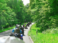 Benefiz Quad Ausfahrt 2014 der Initiative Glückliche Kinderherzen am 24. Mai: Tour über die alte Rennstrecke Solitude zur Panoramastraße in Gerlingen