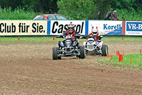 4. Quad Challenge Lauf 2014 in Melsungen, Klasse 5: Marlon Dreier vor Phil Grünberg (71)
