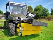 Kehrmaster Kehrmaschine: entfernet Unrat, Laub, Streugut und auch Schnee