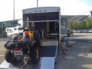 Amerikanische Wohnwagen mit Garage: mobiles Luxus-Appartement mit angemessenem Stauraum für zwei Quads oder ATVs