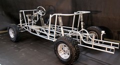 Amphibienauto Watercar: mit speziell entwickeltem Unterboden ein Form eines Bootsrumpfes