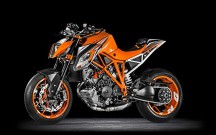 Baut E.-ATV einen Streetfighter auf Basis der KTM SuperDuke 1290? In der Tat böte das Ready-to-Race-Bike das Material, aus dem die Träume der E.-ATV-Piloten sind