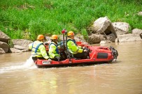 Argo 8x8 für Rettungseinsätze: Selbst Wasser hält den Argo 8x8 nicht auf