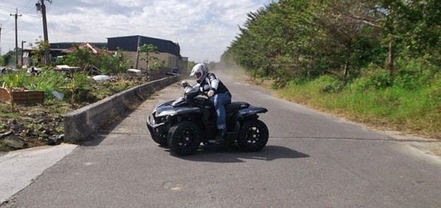 Erlkönig: Triton 700 RS auf dem Weg zum Strand