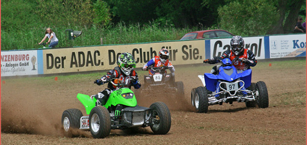 4. Quad Challenge Lauf 2014 in Melsungen, Klasse 6a: Niko Bauer (96) vor Milan Dreier (97) und Theo Garte (85)
