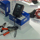 Automatik Ladegerät BA30 von Baas bike parts: kompakter 400-mA-Lader für 12-Volt ATV- und Quad-Batterien für bescheidene 14,99 Euro