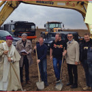 Dynamite Tours, Spatenstich für den 9 Hektar Offroad Park: Ex Rallye-Pilot Manfred Stohl umgeben von lokalen Bürgermeistern, Abt Joachim Angerer und Christoph Schmudermayer